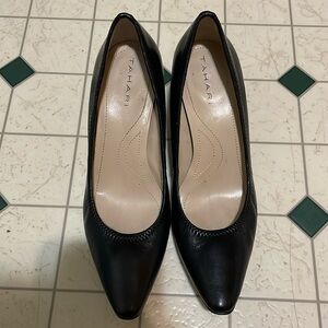 Tahari Heels